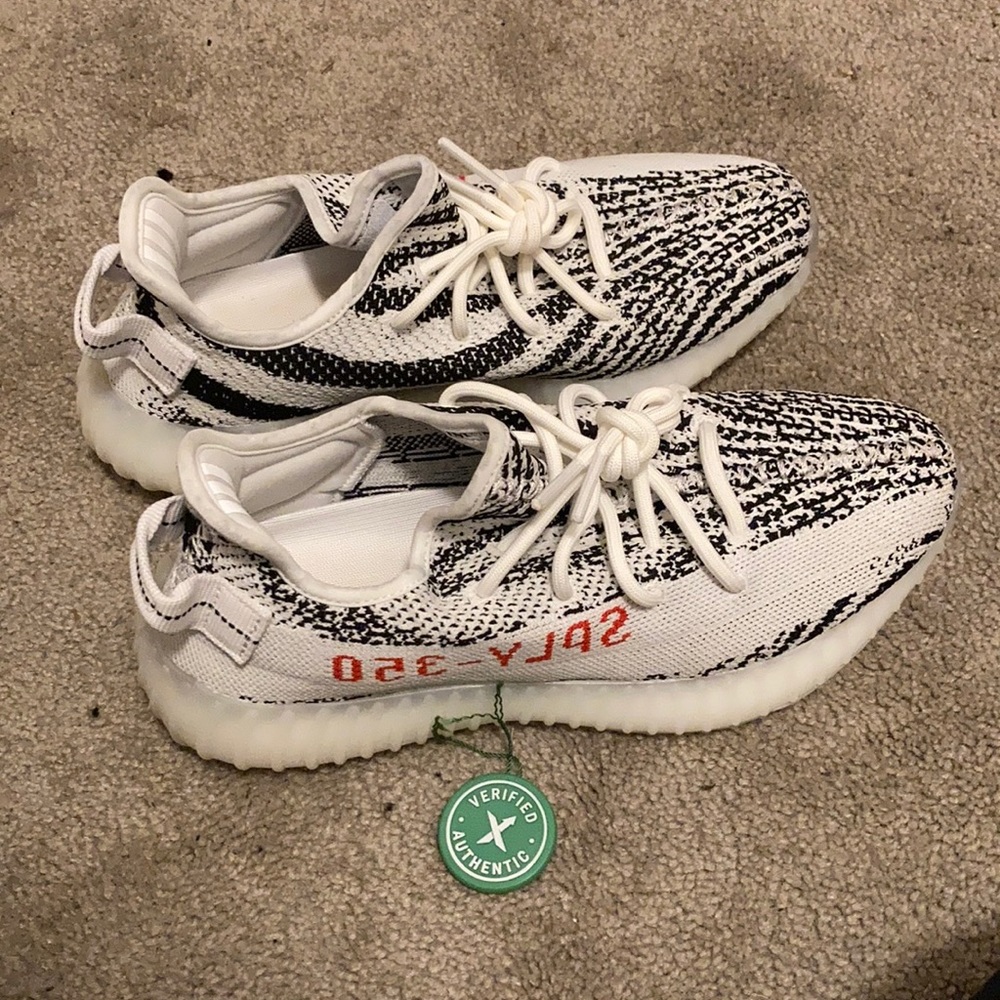 Adidas Yeezy Boost V2 Zebra
